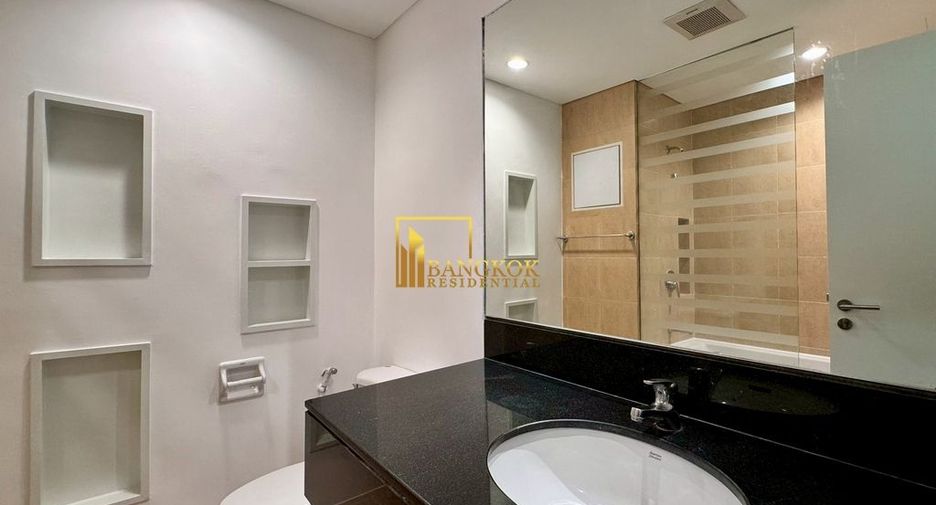 For rent 4 bedrooms apartment in Watthana, Bangkok