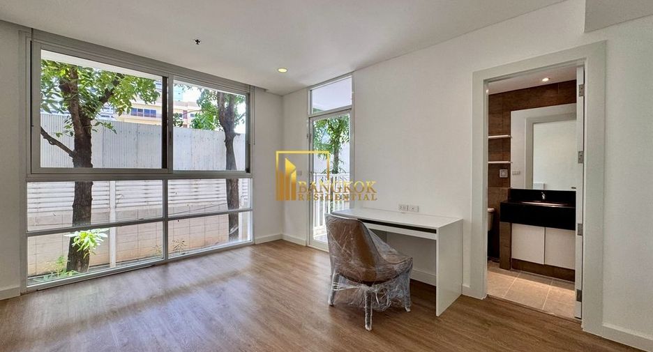 For rent 4 bedrooms apartment in Watthana, Bangkok