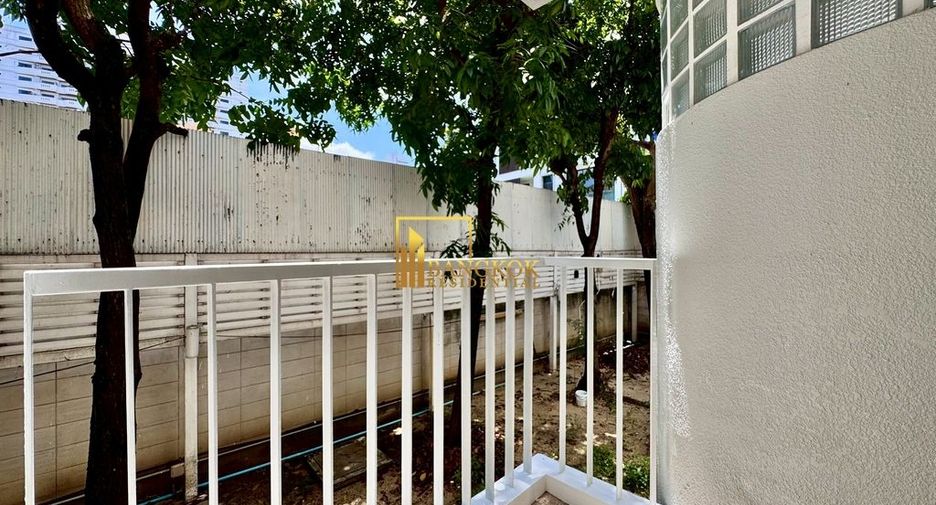 For rent 4 bedrooms apartment in Watthana, Bangkok