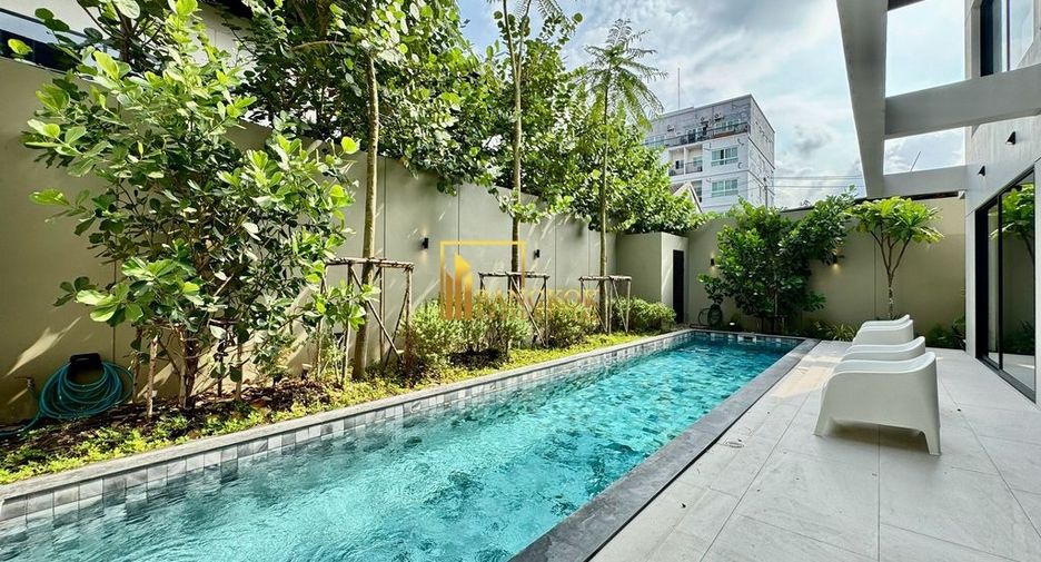 À louer 4 chambres villa à Watthana, Bangkok