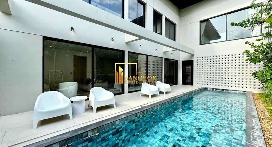 À louer 4 chambres villa à Watthana, Bangkok