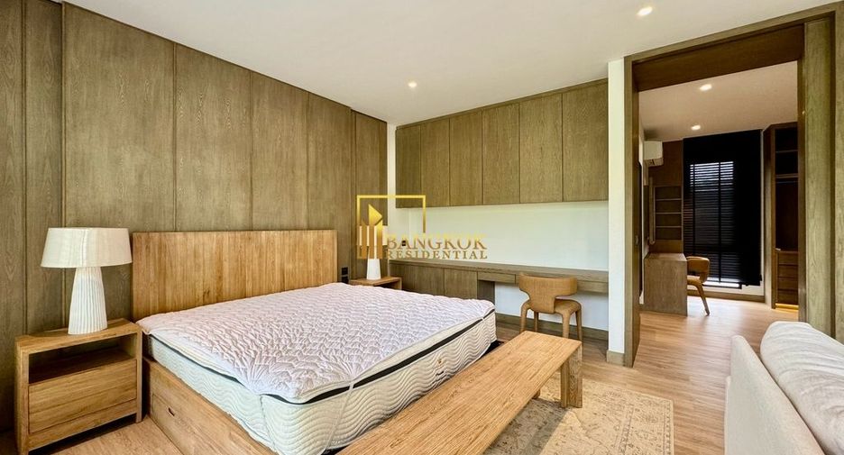 À louer 4 chambres villa à Watthana, Bangkok