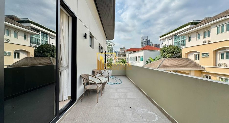 À louer 4 chambres villa à Watthana, Bangkok