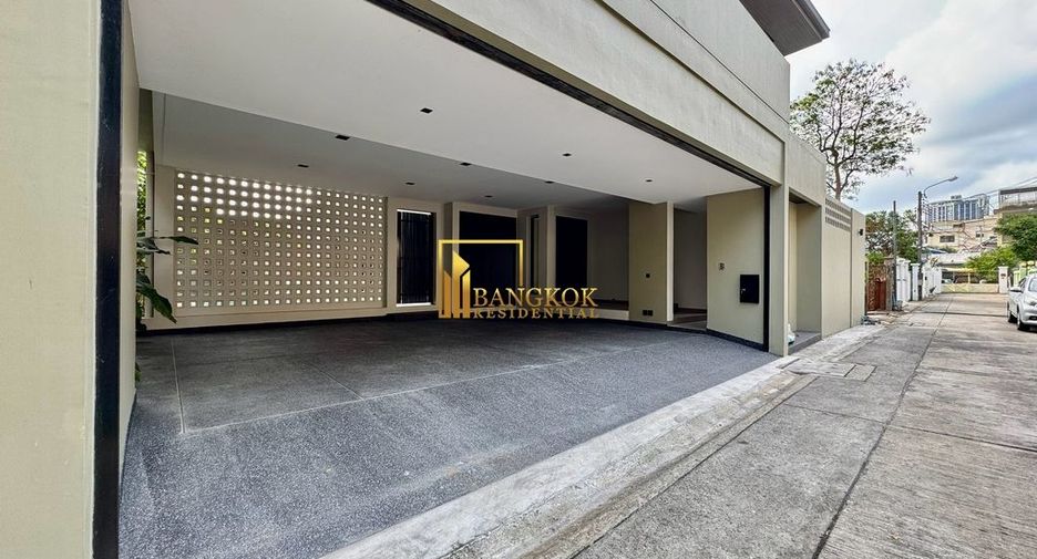 À louer 4 chambres villa à Watthana, Bangkok