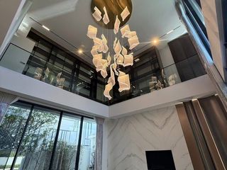 Haus zur Miete mit 5 Zimmer in Saphan Sung, Bangkok