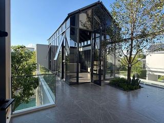 Haus zur Miete mit 5 Zimmer in Saphan Sung, Bangkok