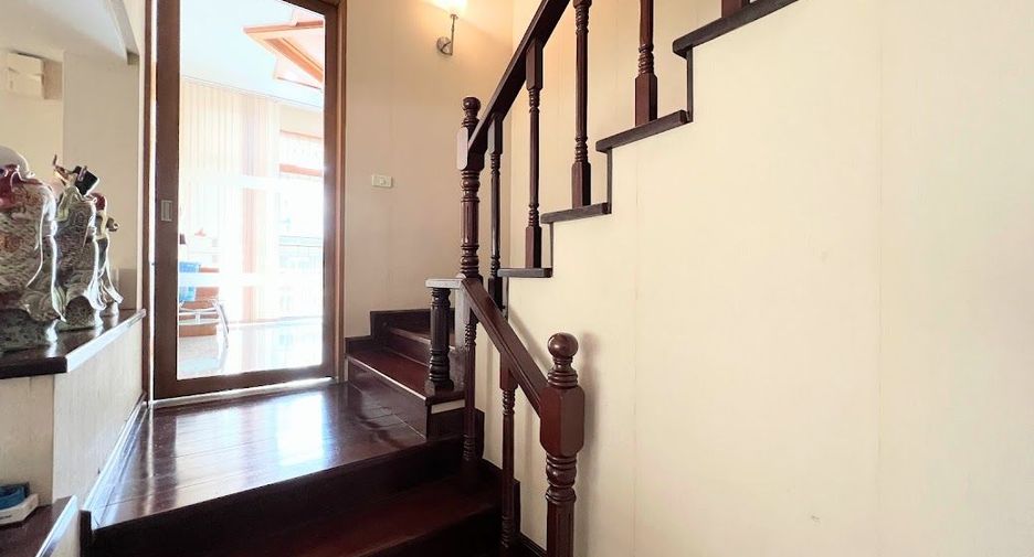 À vendre 4 chambres maison à Bang Na, Bangkok