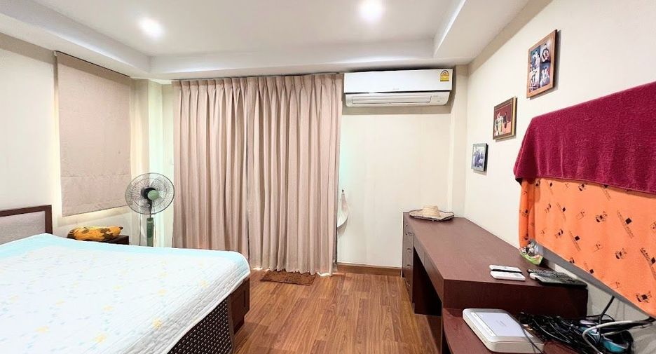 À vendre 4 chambres maison à Bang Na, Bangkok