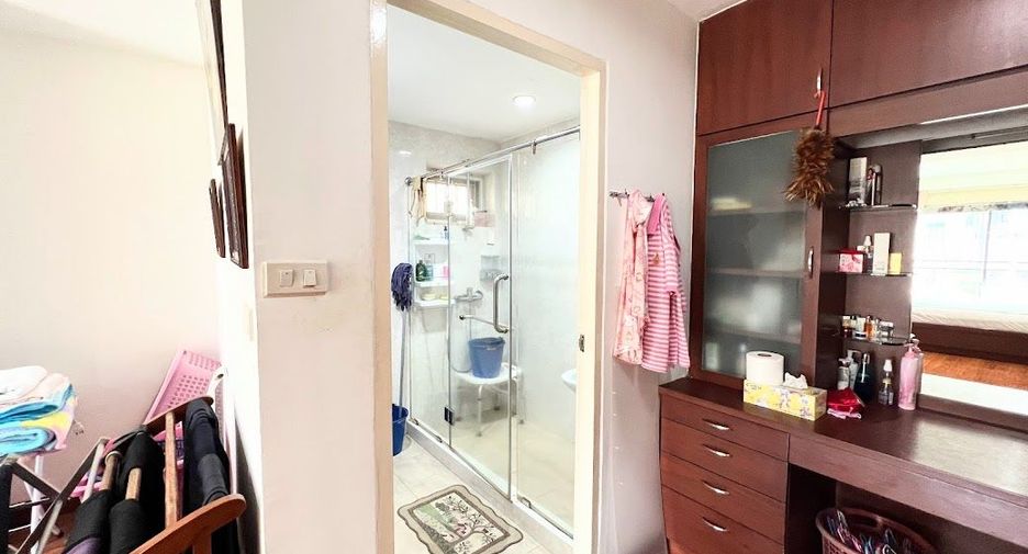 À vendre 4 chambres maison à Bang Na, Bangkok