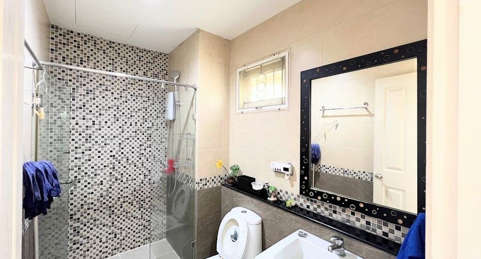 À vendre 4 chambres maison à Bang Na, Bangkok