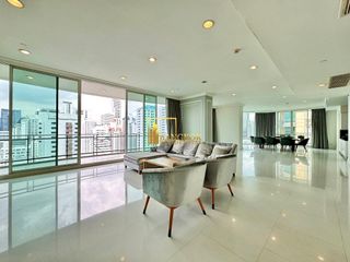 À louer 4 chambres condo à Watthana, Bangkok