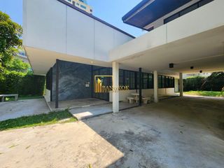 For rent 3 bedrooms house in Khlong Toei, Bangkok