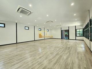 For rent 3 bedrooms house in Khlong Toei, Bangkok