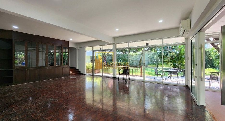 For rent 3 bedrooms house in Khlong Toei, Bangkok