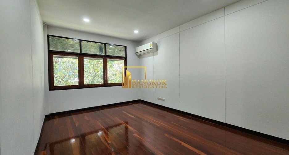 For rent 3 bedrooms house in Khlong Toei, Bangkok