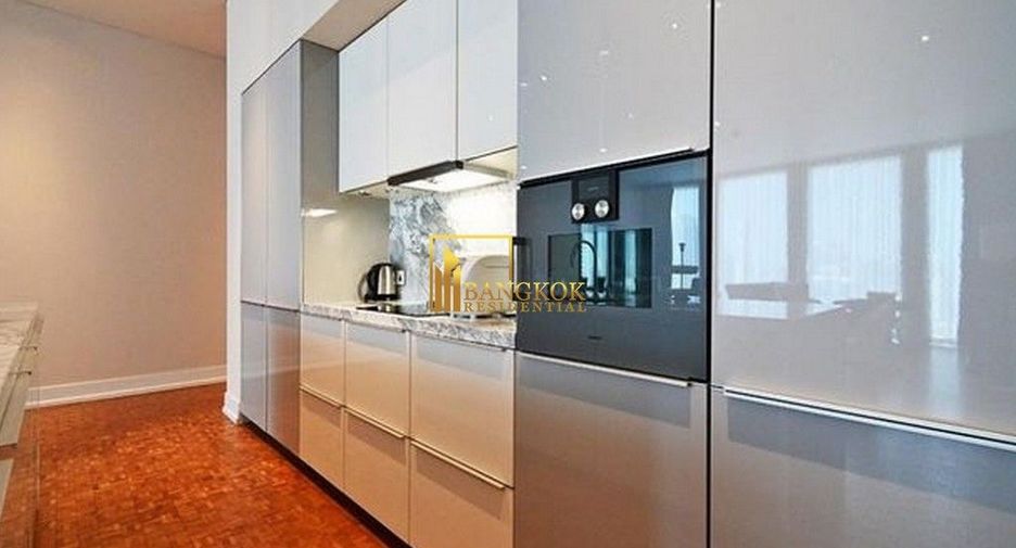 Condo en alquiler de 3 habitaciones en Sathon, Bangkok
