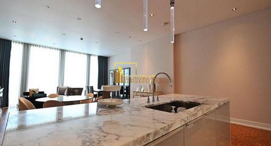 Condo en alquiler de 3 habitaciones en Sathon, Bangkok