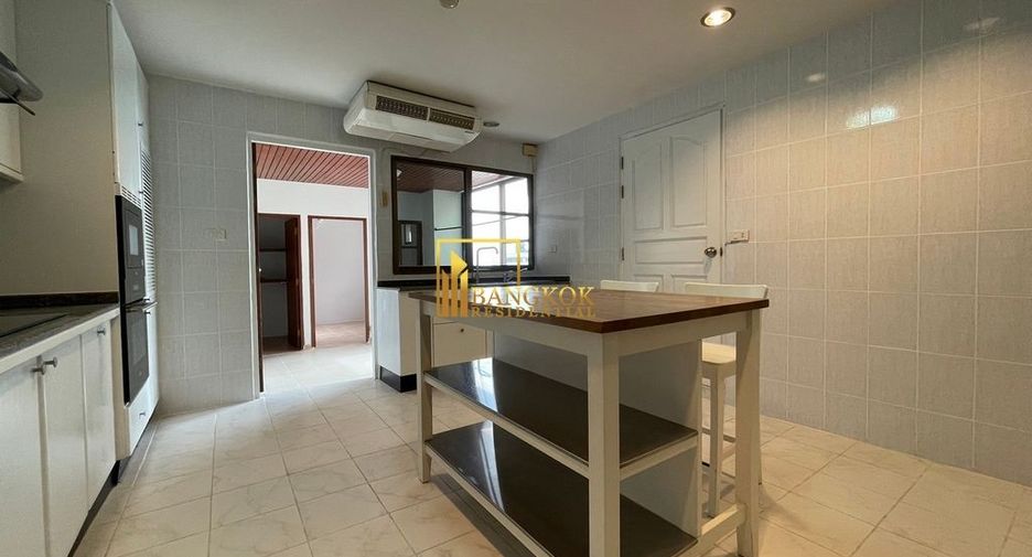 À louer 4 chambres appartement à Watthana, Bangkok