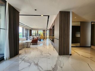 For rent 3 bedrooms apartment in Khlong Toei, Bangkok