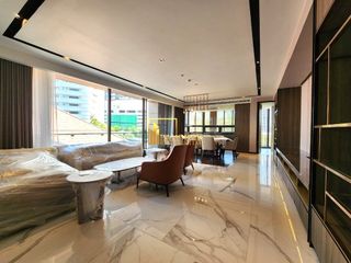 For rent 3 bedrooms apartment in Khlong Toei, Bangkok