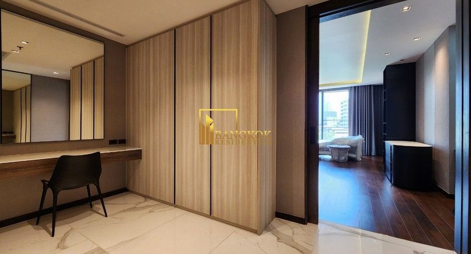For rent 3 bedrooms apartment in Khlong Toei, Bangkok