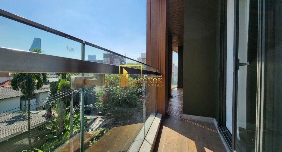 For rent 3 bedrooms apartment in Khlong Toei, Bangkok