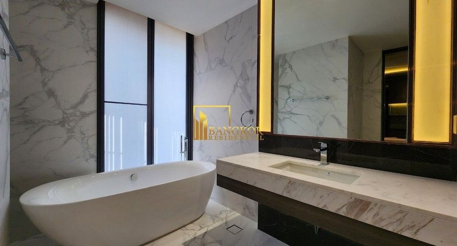 For rent 3 bedrooms apartment in Khlong Toei, Bangkok