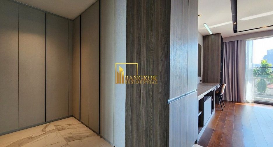For rent 3 bedrooms apartment in Khlong Toei, Bangkok
