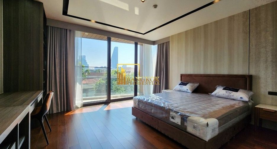 For rent 3 bedrooms apartment in Khlong Toei, Bangkok