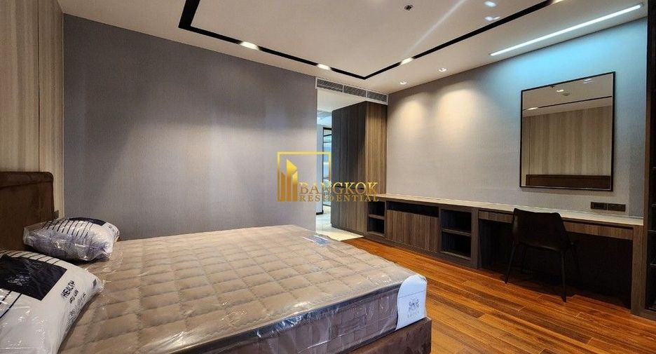 For rent 3 bedrooms apartment in Khlong Toei, Bangkok