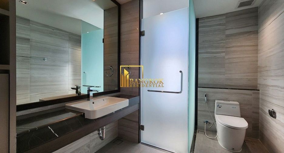 For rent 3 bedrooms apartment in Khlong Toei, Bangkok