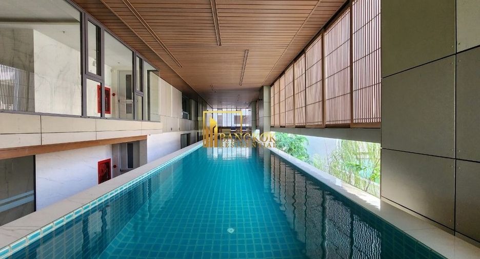 For rent 3 bedrooms apartment in Khlong Toei, Bangkok