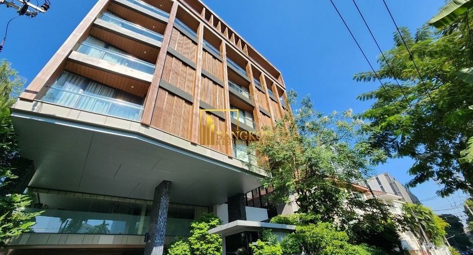 For rent 3 bedrooms apartment in Khlong Toei, Bangkok