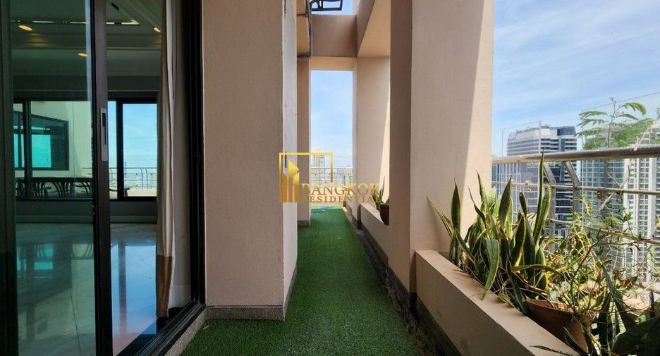 À louer 4 chambres appartement avec services à Sathon, Bangkok