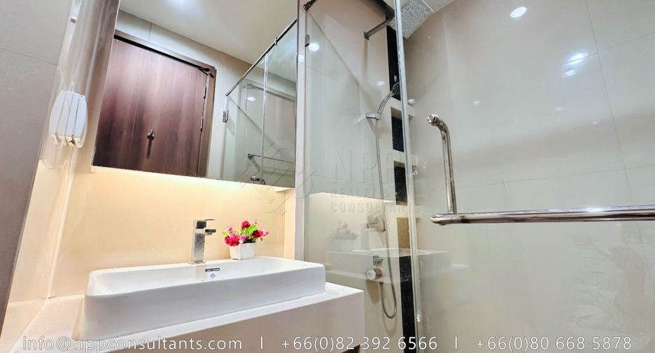 For rent 3 bedrooms condo in Bang Kho Laem, Bangkok