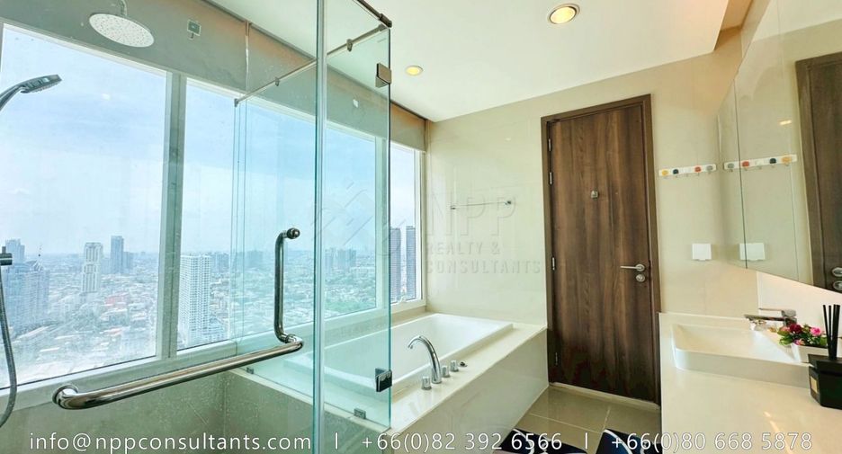 For rent 3 bedrooms condo in Bang Kho Laem, Bangkok