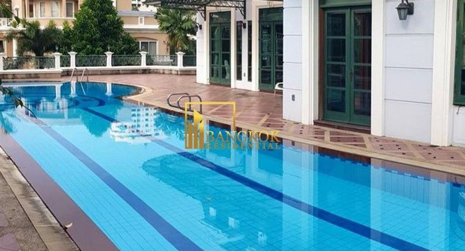 For rent 5 bedrooms house in Watthana, Bangkok