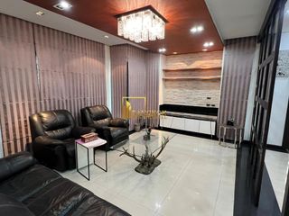 Casa en alquiler de 5 habitaciones en Khlong Toei, Bangkok