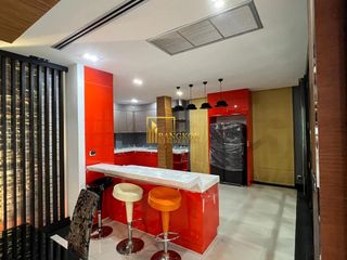 Casa en alquiler de 5 habitaciones en Khlong Toei, Bangkok