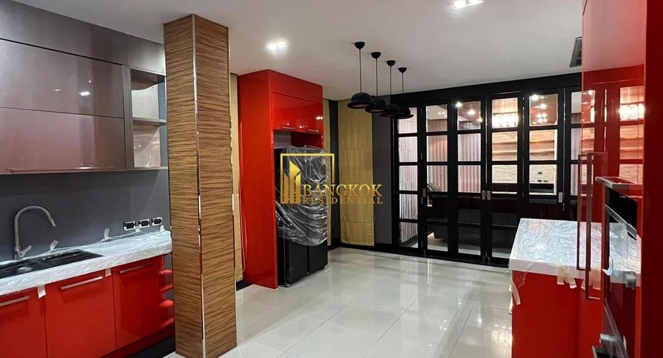 Casa en alquiler de 5 habitaciones en Khlong Toei, Bangkok