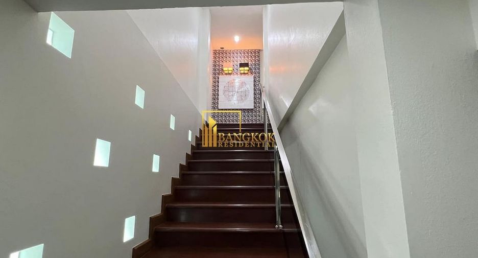 Casa en alquiler de 5 habitaciones en Khlong Toei, Bangkok