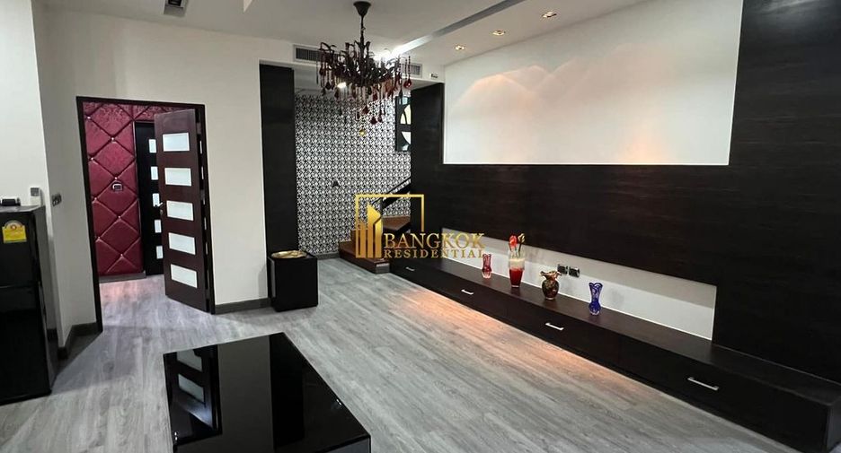 Casa en alquiler de 5 habitaciones en Khlong Toei, Bangkok