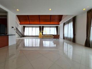 À louer 4 chambres condo à Watthana, Bangkok