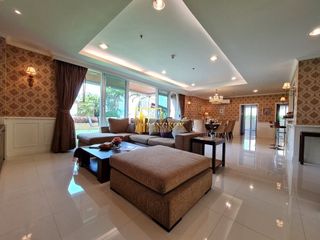 出租 4 卧室 公寓式住宅 在 Watthana, 曼谷