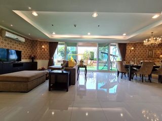 出租 4 卧室 公寓式住宅 在 Watthana, 曼谷
