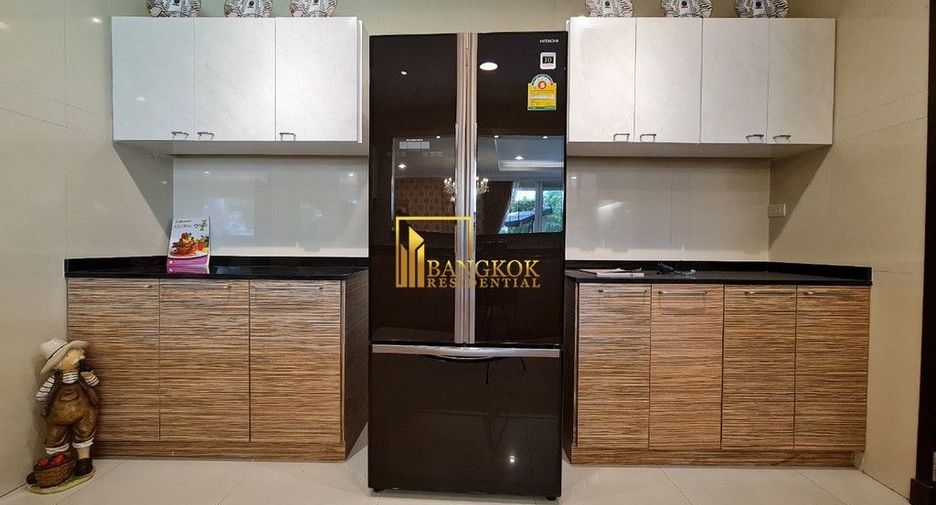 For rent 4 bedrooms apartment in Watthana, Bangkok