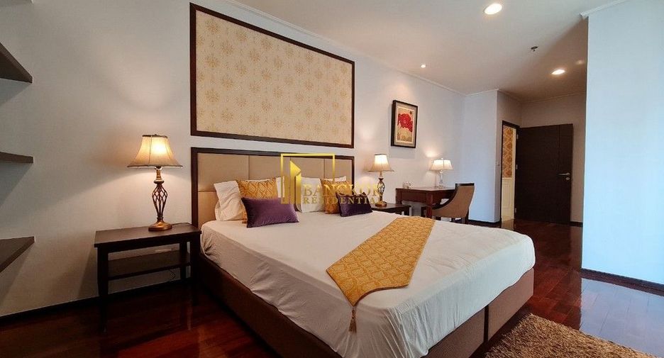 For rent 4 bedrooms apartment in Watthana, Bangkok