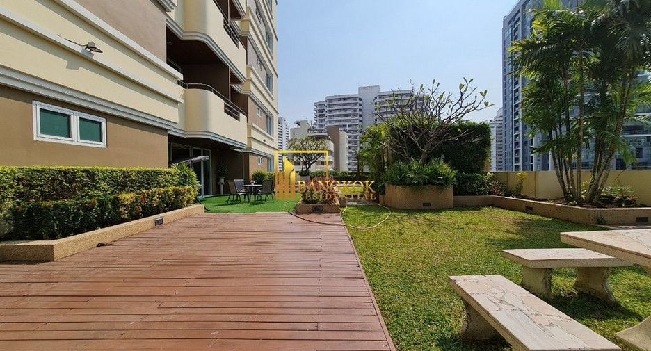 For rent 4 bedrooms apartment in Watthana, Bangkok