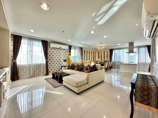 For rent 4 bedrooms serviced apartment in Watthana, Bangkok