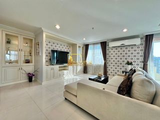For rent 4 bedrooms serviced apartment in Watthana, Bangkok